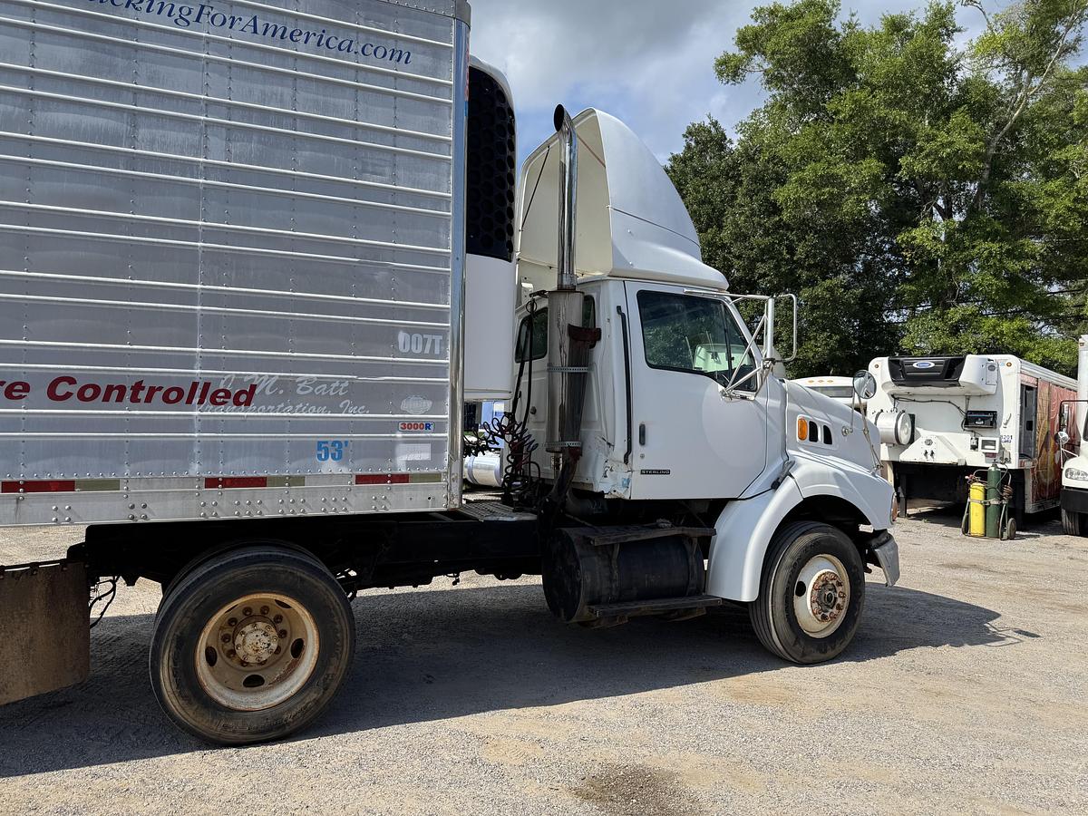 Used 2000 STERLING SINGLE AXLE DAYCAB