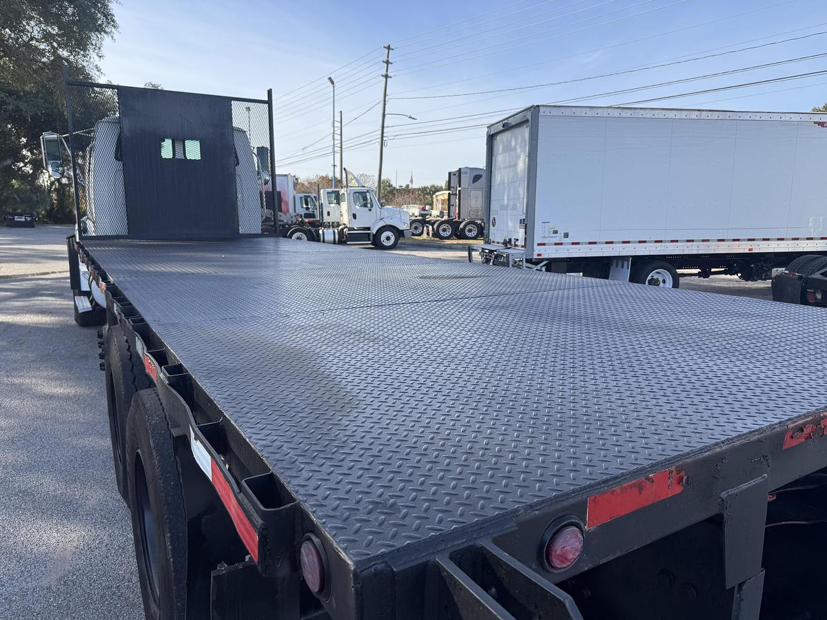 Used 2006 STERLING LT9513