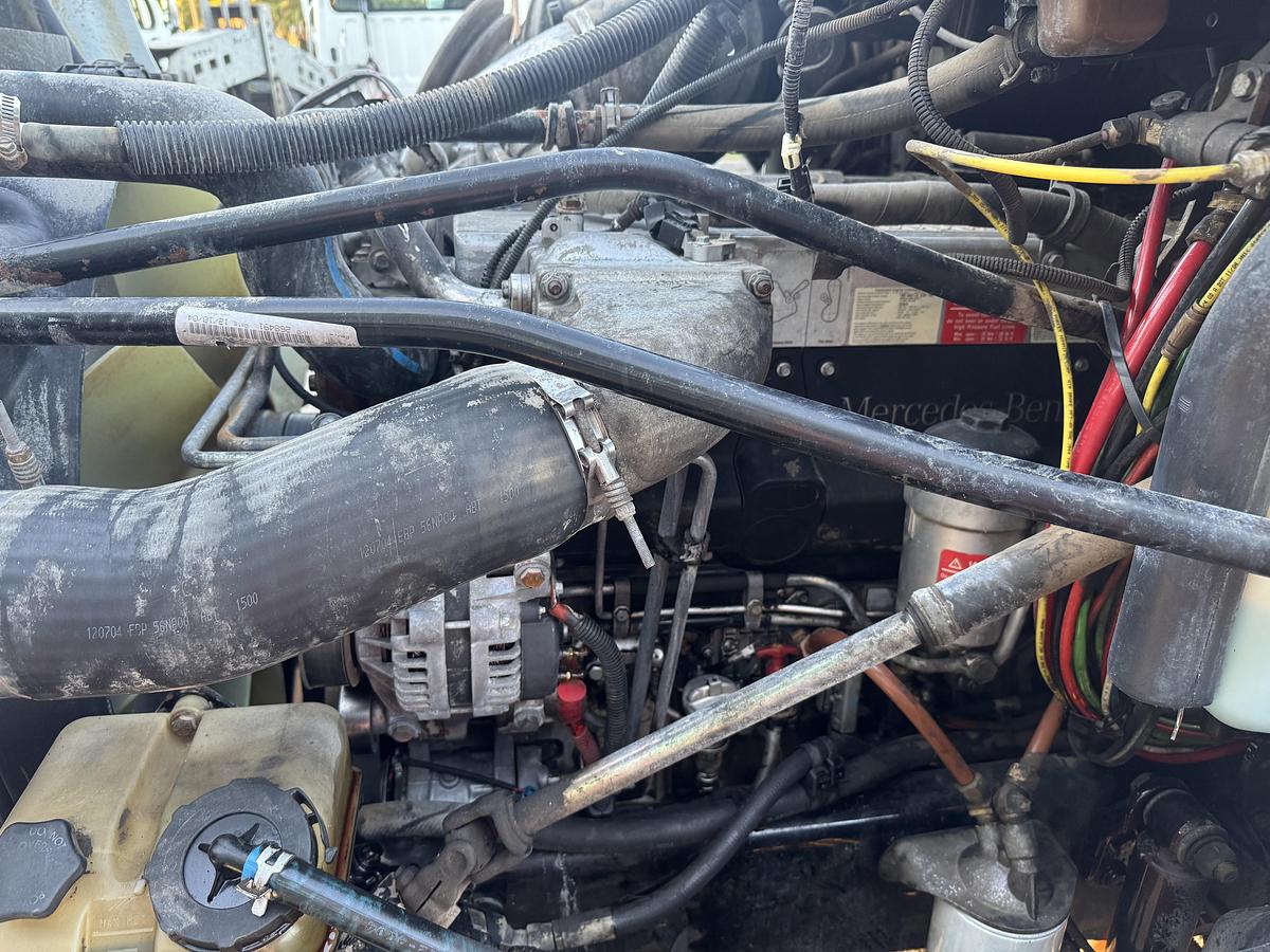 Used 2005 Freightliner® COLUMBIA