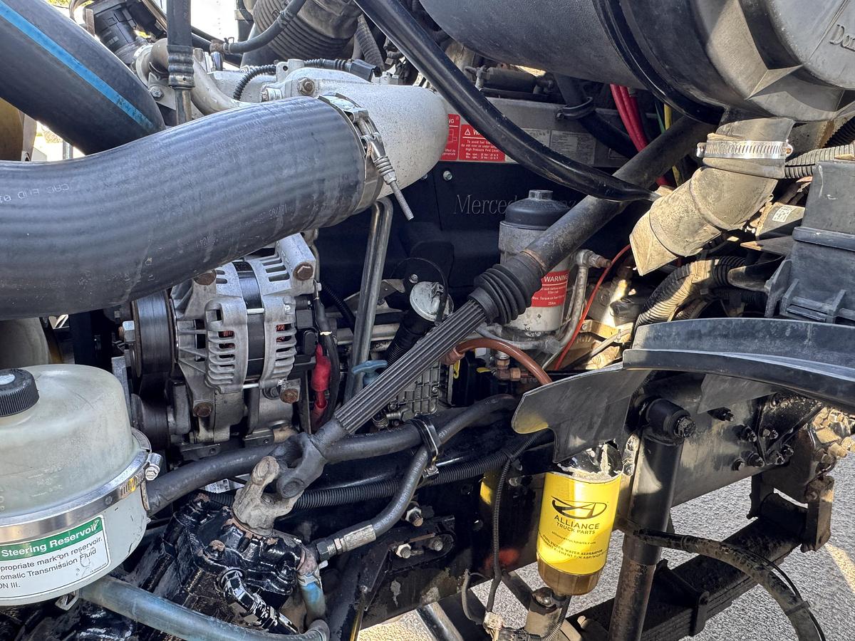 Used 2006 STERLING LT9513