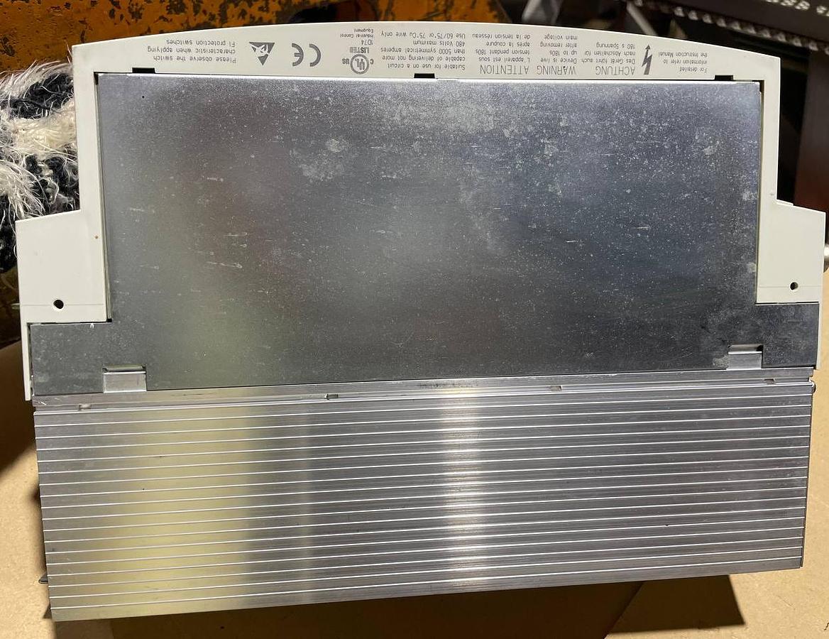 Used LENZE frequency controller E82EV551_4C