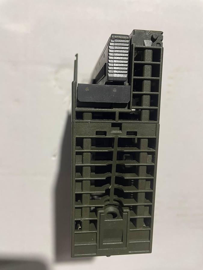 Used 2001 SIEMENS 6ES7 321-1BH02-0AA0 SIMATIC S7