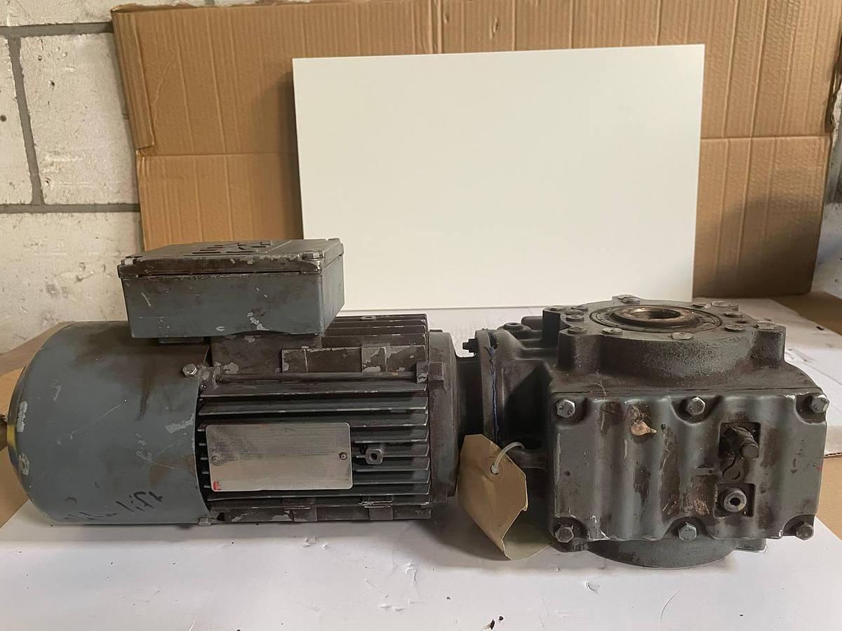 Used VECTOR AANDRIJFTECHNIEK B.V. 3 ∼ Mot  IEC34 R47 DT80N4