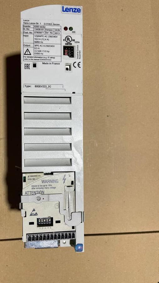 Used LENZE frequency controller E82EV222_4C