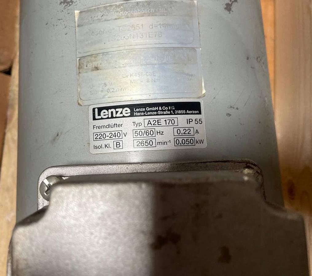 Used LENZE 32699 Extertal 3 ∼ Mot EN60034 MDEMAXX071-42COC