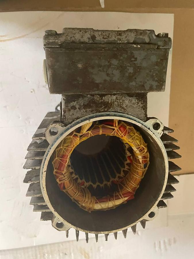 Used VECTOR AANDRIJFTECHNIEK B.V. 3 ∼ Mot  IEC34 WA30/T DT71D4