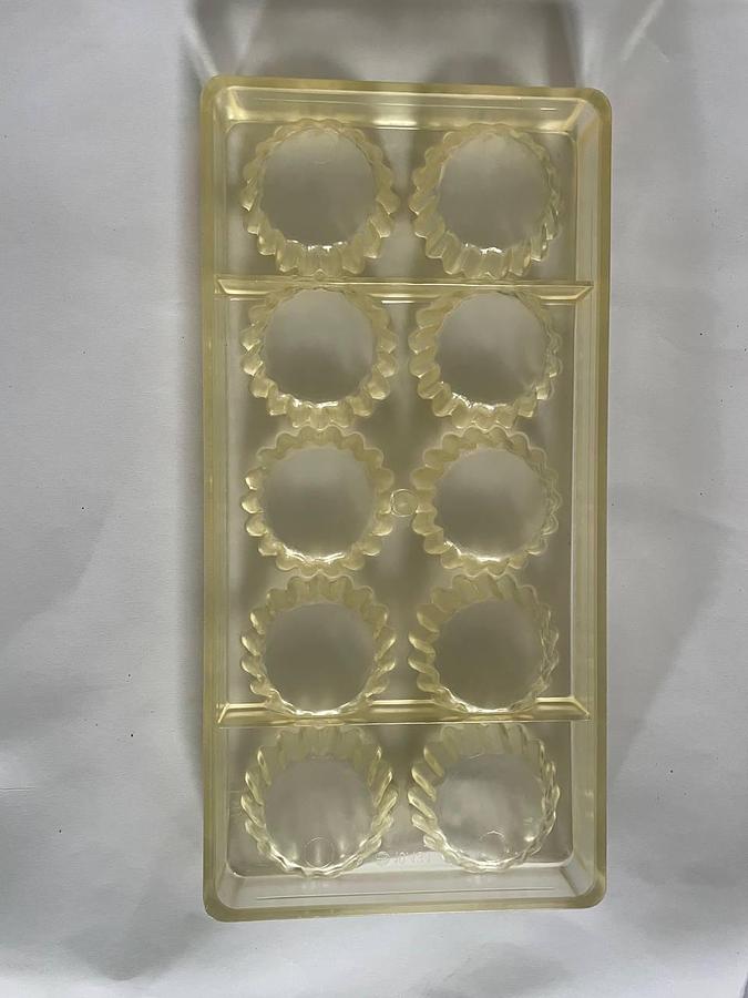 Used BakeProject B.V. Molds for the production of chocolates.