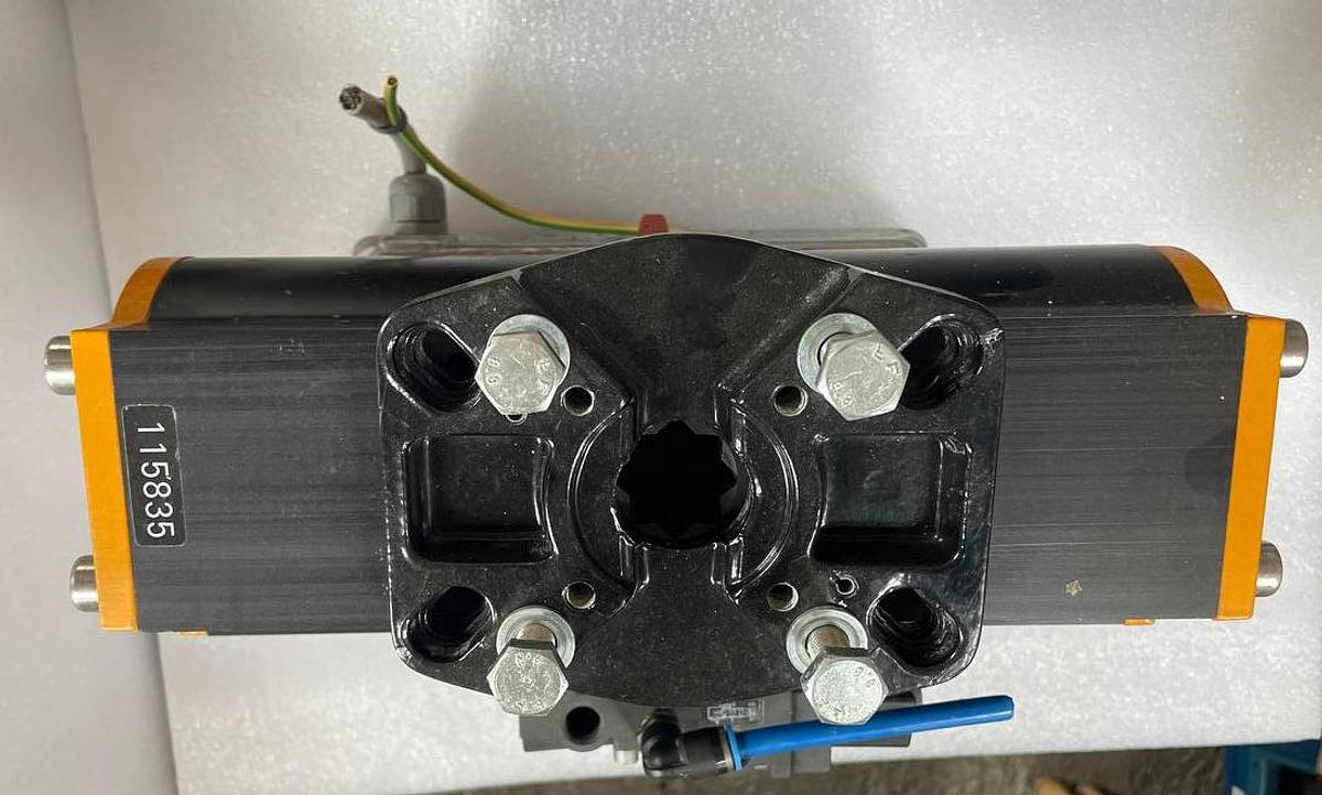 Used REIMELT Full flange butterfly valve z 014-wn  472.1003  621428 10 96