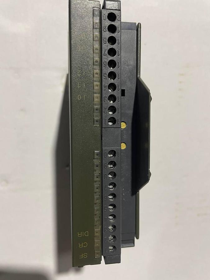 Used 2001 SIEMENS 6ES7 321-1BH02-0AA0 SIMATIC S7