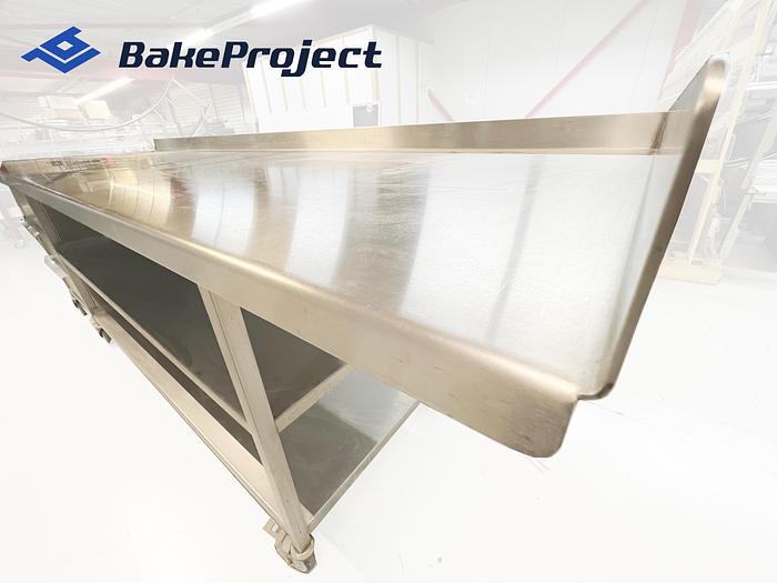 Used Stainless steel tabel van Wout