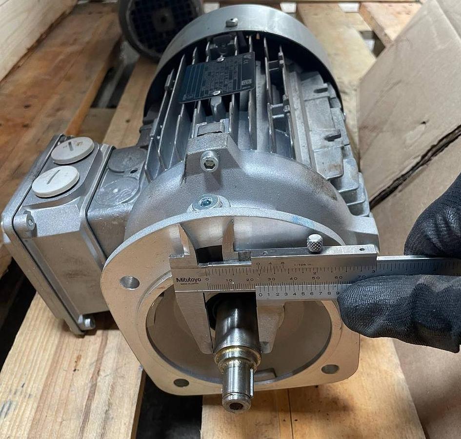 Used NORD 3 ∼ N  SK 63 L/ 4 BRE 4L C30517110/9215 ( 02-63 L/4 BR E4)