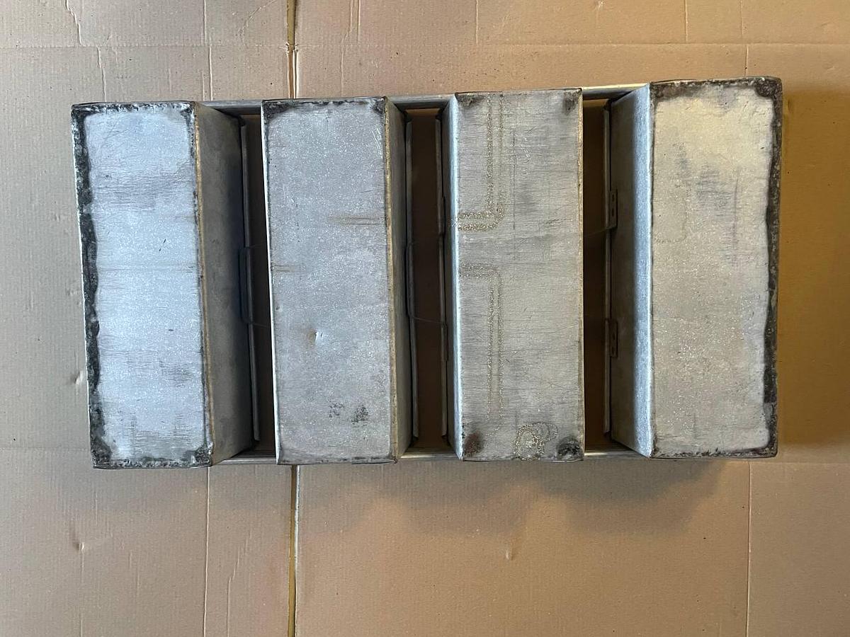Used KAAK Bread baking pans
