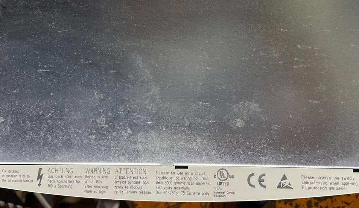 Used LENZE frequency controller E82EV551_4C