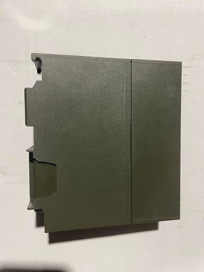 Used 2001 SIEMENS 6ES7 322-1BL00-0AA0 SIMATIC S7