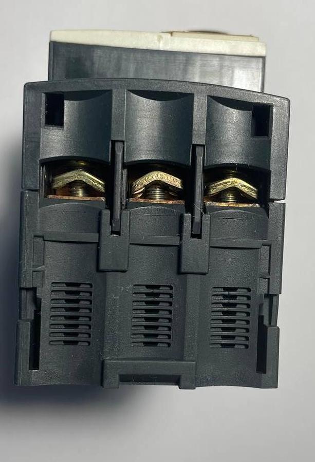 Used 2021 Schneider Electric TELEMECANIQUE GV2ME07 / 1.6 - 2.5А  CIRCUIT BREAKER