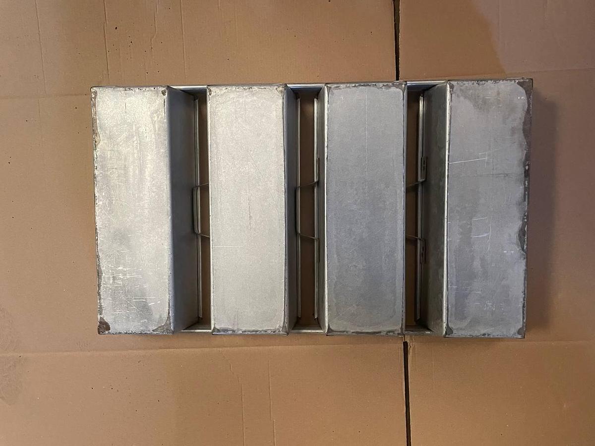 Used KAAK Bread baking pans