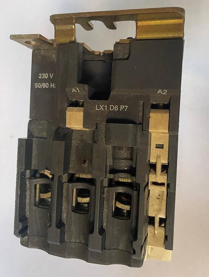 Used Schneider Electric Schneider 80A Contactor (230V Coil)