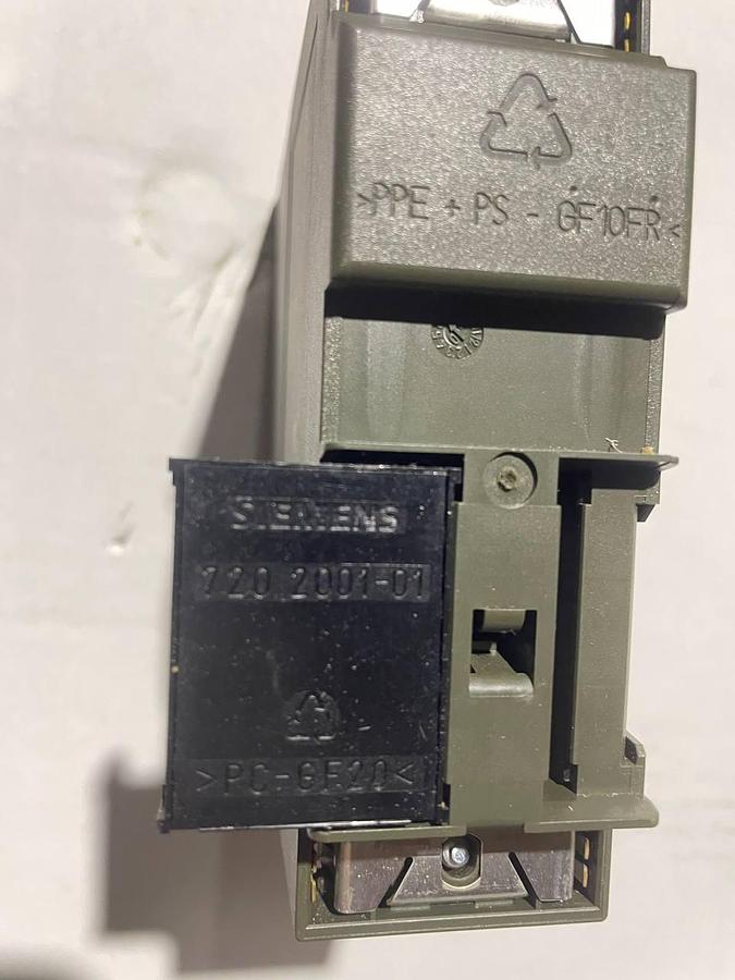 Used 2001 SIEMENS 6ES7 350-1AH03-0AE0 SIMATIC S7  DC 24V/ 0.5A