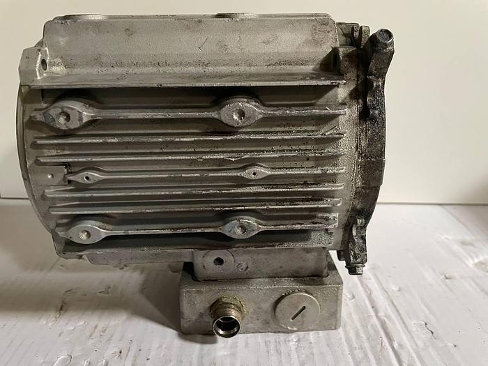 Used SEW-EURODRIVE Bruchsal 3 ∼ IEC 34   SA37 DT71D4 90.1196252601.0001.07