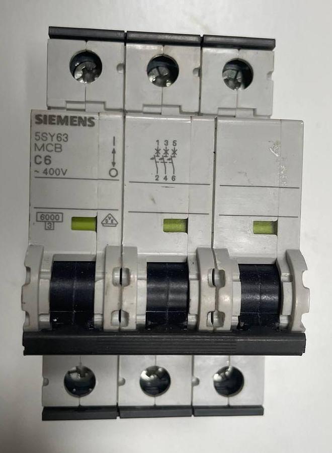 Used SIEMENS TeSys 5SY6306-7 Circuit Breaker (5SY6 Series)