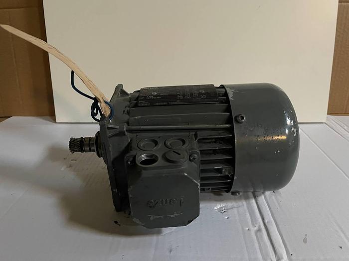 Used LENZE 32699 Extertal 3 ∼ Mot EN60034 GSS04-2M VAR 071C42