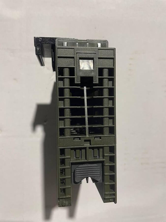 Used 2001 SIEMENS 6ES7 322-1BL00-0AA0 SIMATIC S7