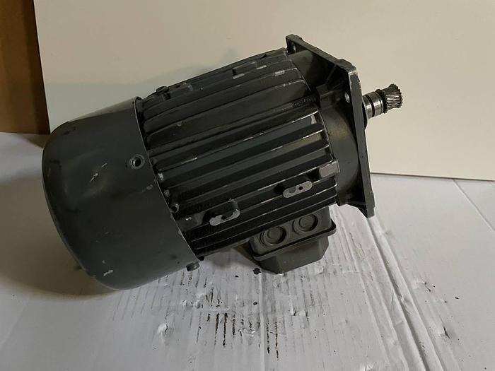 Used LENZE 32699 Extertal 3 ∼ Mot EN60034 GSS04-2M VAR 071C42