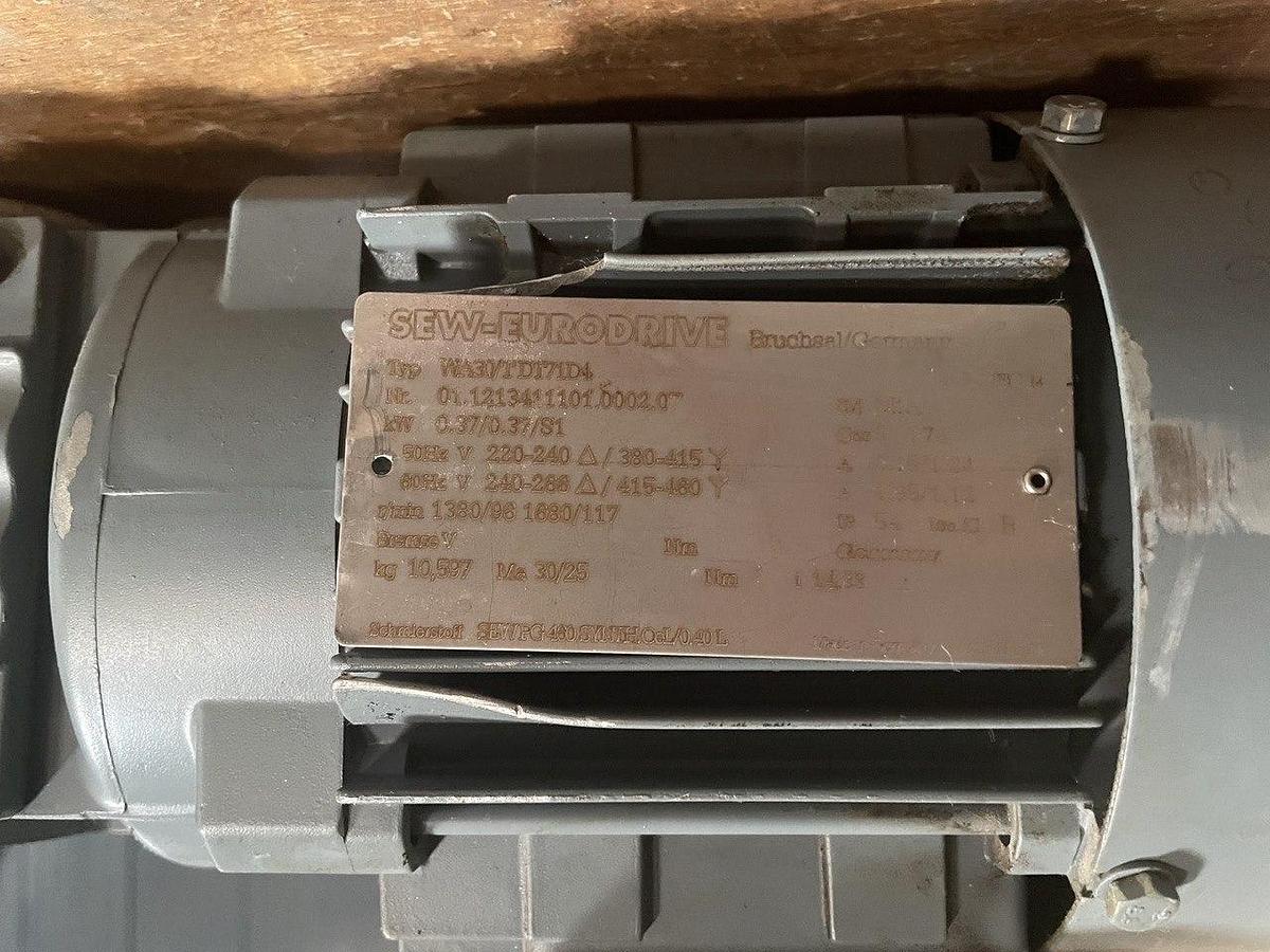 Used SEW-EURODRIVE Bruchsal 3 ∼ IEC34   WA30/TDT71D4  01.1213411101.0002.07