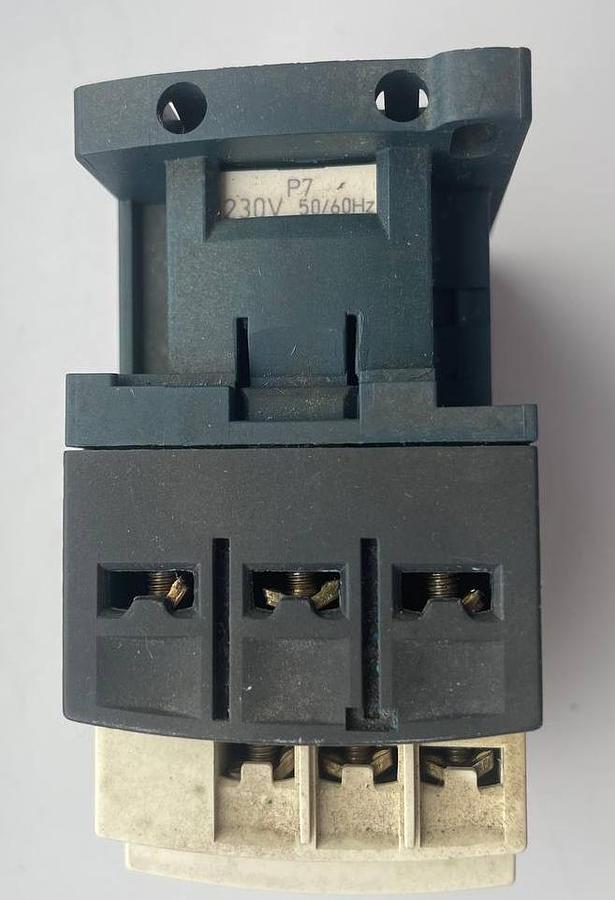 Used Telemecanique TeSys D LC1 D09 Contactor (230V AC)
