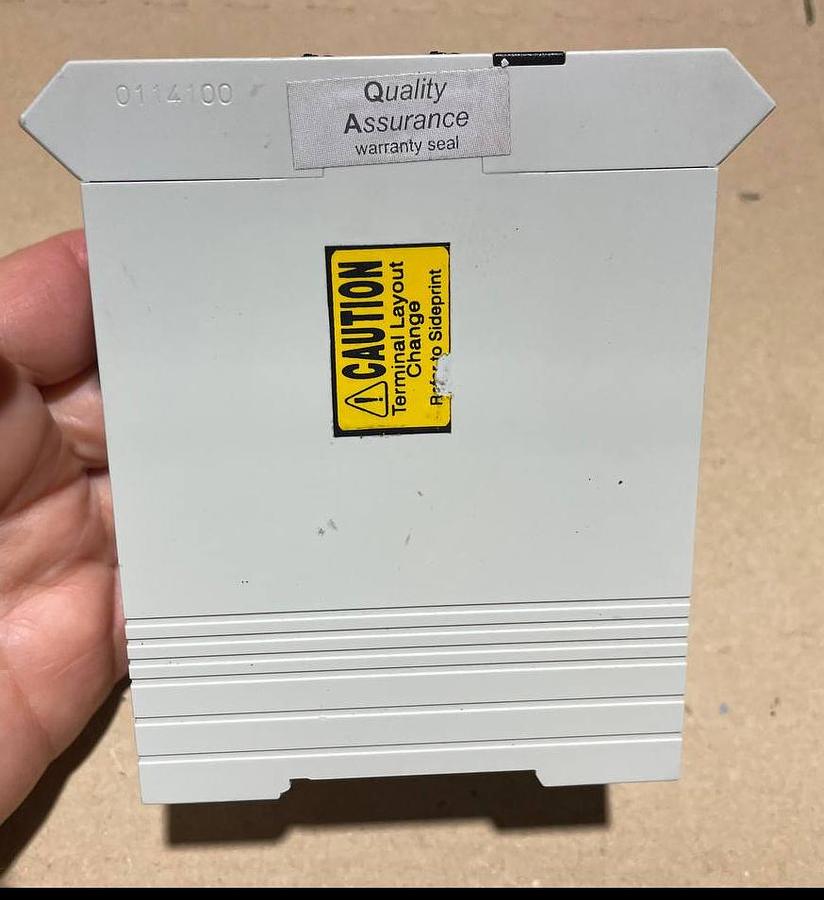 Used LENZE Low-voltage switching and control devices IEC EN60947 M22-K01