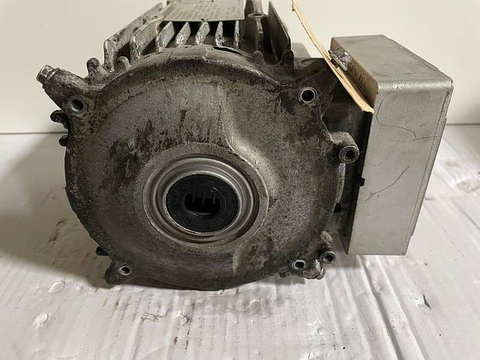 Used SEW-EURODRIVE Bruchsal 3 ∼ IEC 34   SA37 DT71D4 90.1196252601.0001.07