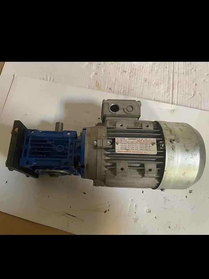 Used 2020 SEW-EURODRIVE 3∼ IEC60034  R27 DRN80MK4