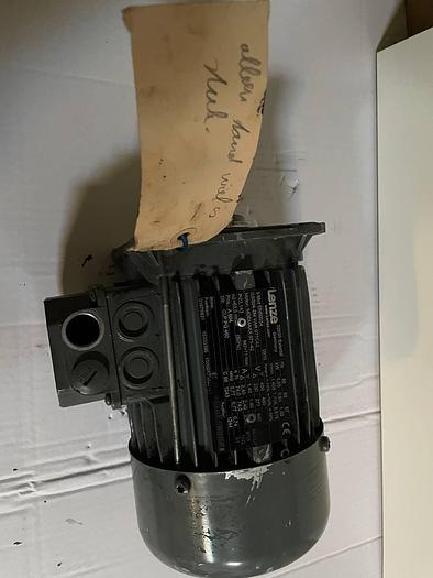 Used LENZE 32699 Extertal 3 ∼ Mot EN60034 GSS04-2M VAR 071C42