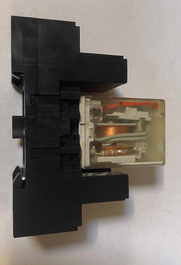 Used Telemecanique  RXN41G12BD Intermediate Relay