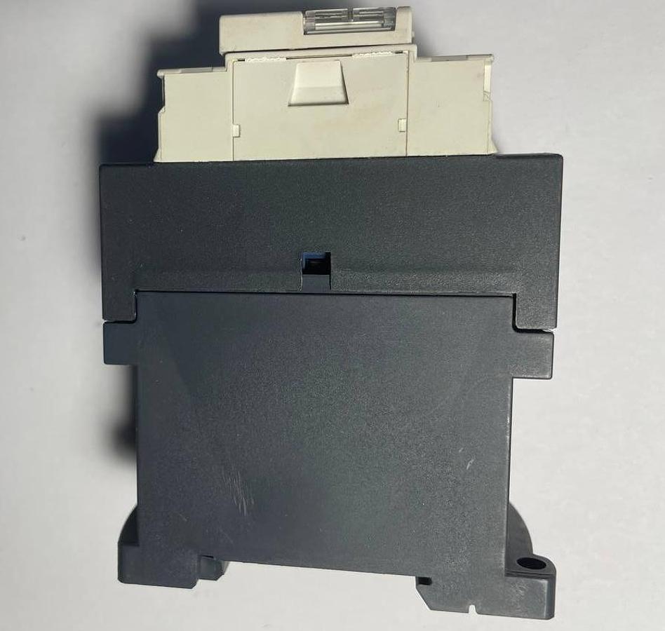 Used Schneider Electric A013250 Telemecanique Contactor 32A