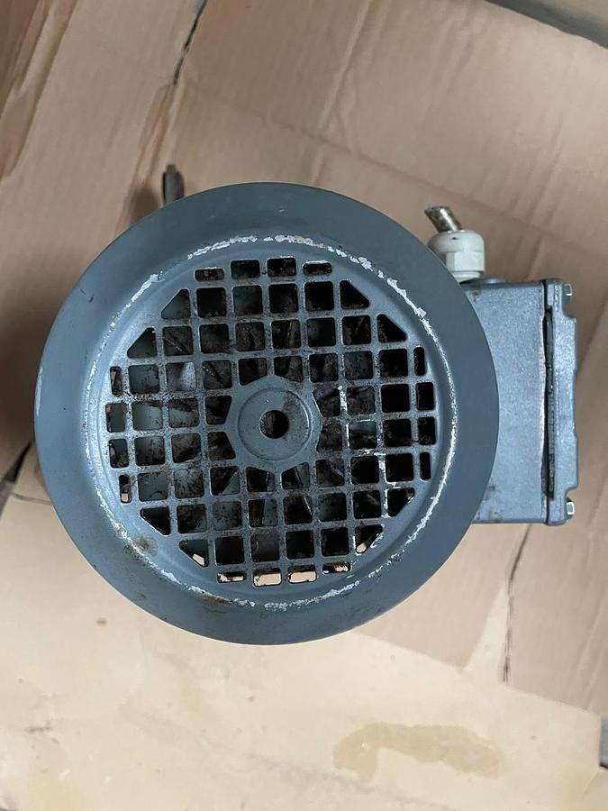 Used SEW-EURODRIVE Bruchsal 3 ∼ IEC34   WA20 DR63M2 90.1196252602.0001.07