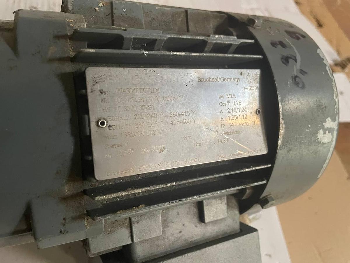 Used SEW-EURODRIVE  3∼ IEC34  WA30/TDT71D4