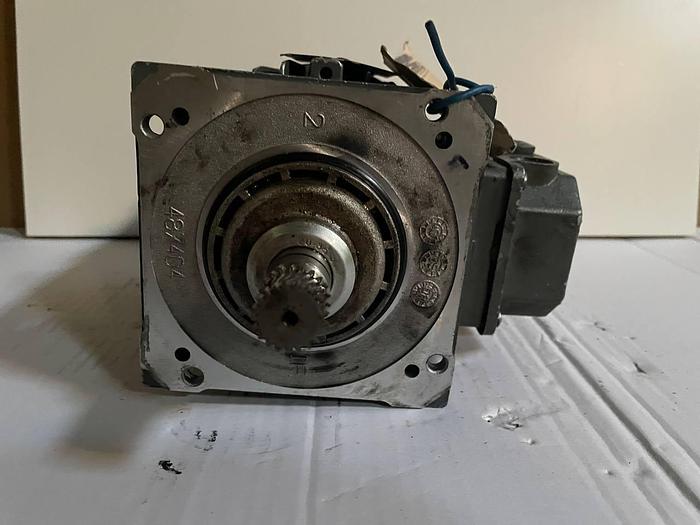 Used LENZE 32699 Extertal 3 ∼ Mot EN60034 GSS04-2M VAR 071C42