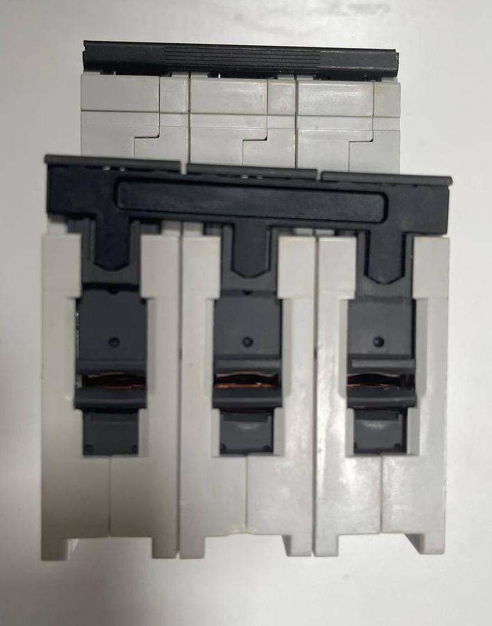 Used SIEMENS TeSys 5SY6306-7 Circuit Breaker (5SY6 Series)