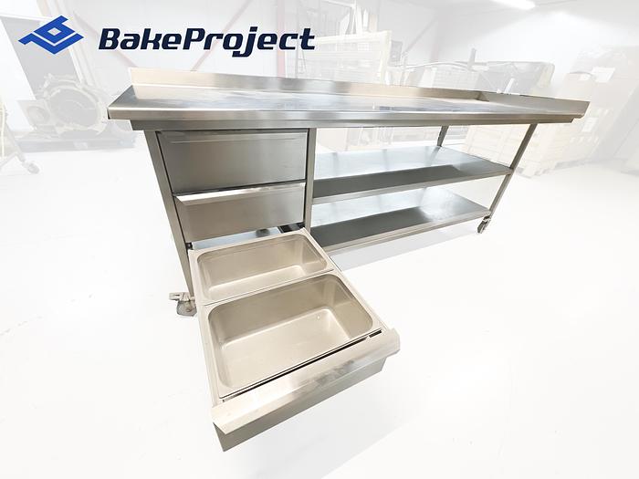 Used Stainless steel tabel van Wout