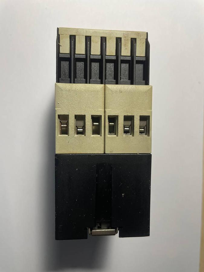 Used SIEMENS Telemecanique RM3 JA112MW Current Measurement Relay 0.3-1.5A
