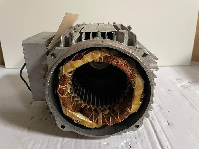 Used SEW-EURODRIVE Bruchsal 3 ∼ IEC 34   SA37 DT71D4 90.1196252601.0001.07