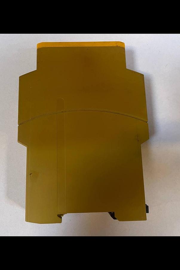 Used Pilz PNOZ X2 Safety Relay