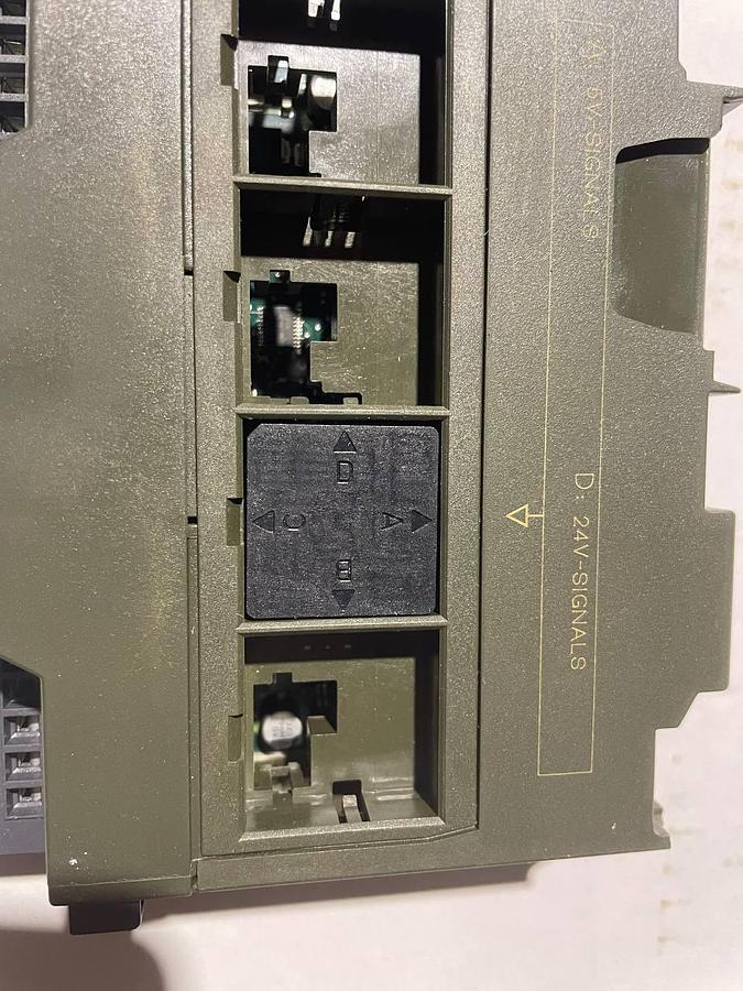 Used 2001 SIEMENS 6ES7 321-1BH02-0AA0 SIMATIC S7