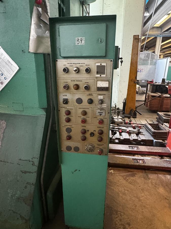 Usato Pressa ginocchiera 1600 ton