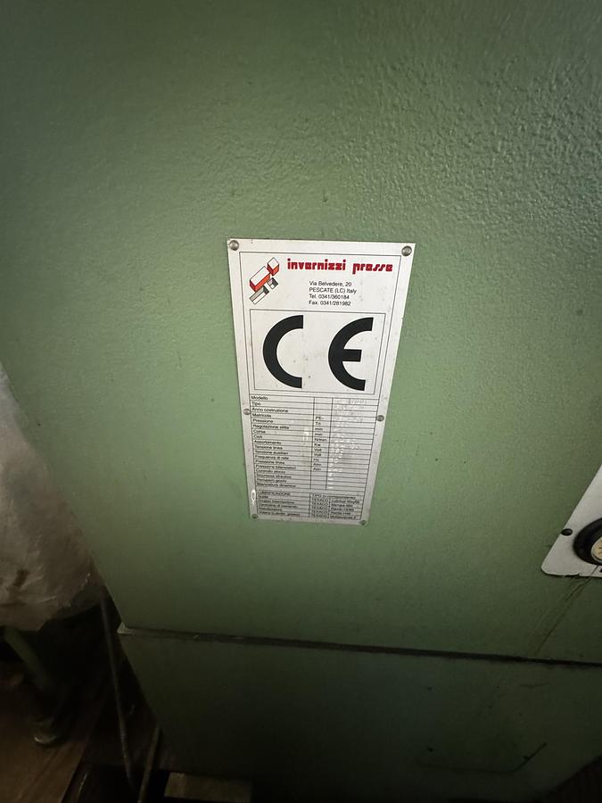 Pressa ginocchiera INVERNIZZI 1000 ton