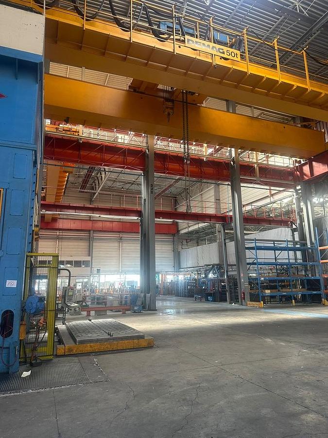 Usato Pressa idraulica doppio montante NAVA 1600 ton.