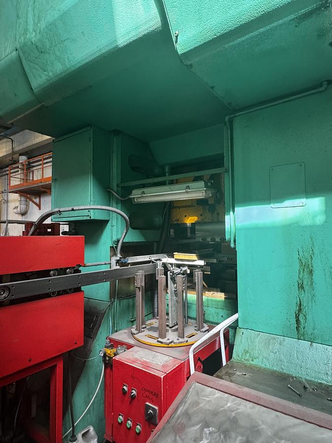 Usato Pressa ginocchiera 1600 ton