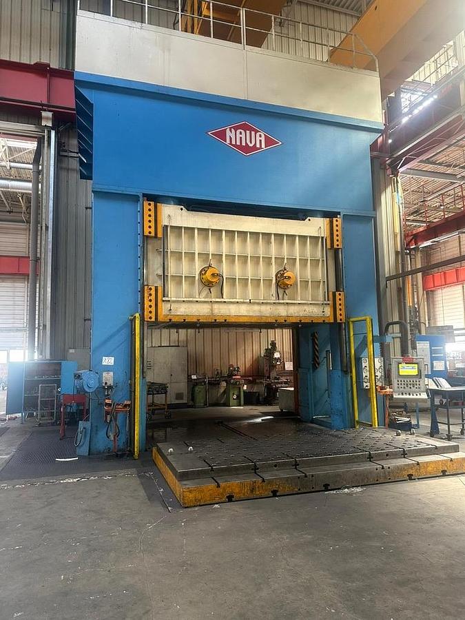 Usato Pressa idraulica doppio montante NAVA 1600 ton.