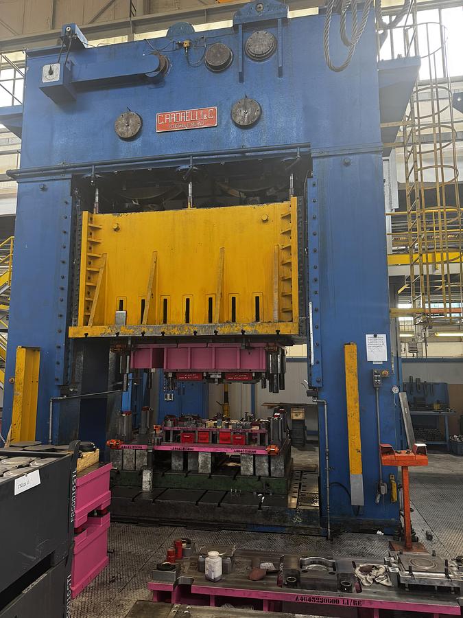 Usato Pressa meccanica doppio montante RADAELLI 1000 ton.